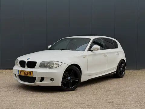BMW 1-serie 116i High Executive, Schuif/Dak, M-Performance, Sport/Seats, Black/optiek, Cruise/Contro