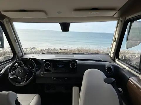 Hymer B 680 MCi Mercedes Aut komt 23-03 binnen Levelsysteem Airco