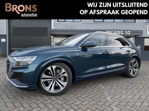 Audi Q8 55 TFSI e quattro Pro Line S-Line interieur l Luchtvering l Trekhaak l winter en zomerset