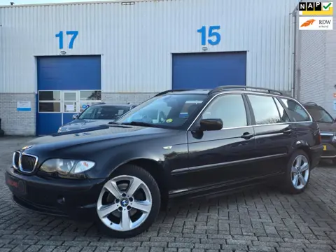 BMW 3-serie Touring 325xi Special Edition AUTOMAAT/TREKHAAK/STOEL VERWARMING