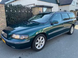 Volvo V70 2.4 Comfort Line automaat / 312.391 km / 2000