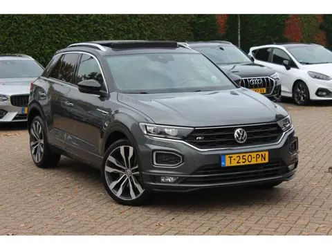 Volkswagen T-Roc 2.0 TSI 4Motion Sport 3x R-line / Panoramadak / CarPlay / Parkeerhulp V+A / 18'' / 