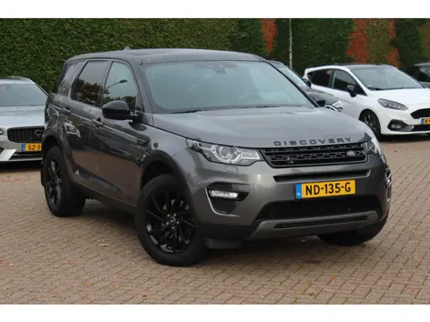 Land Rover Discovery Sport 2.0 TD4 HSE / Trekhaak / Panoramadak / Camera / Leder / 18'' / Keyless / 