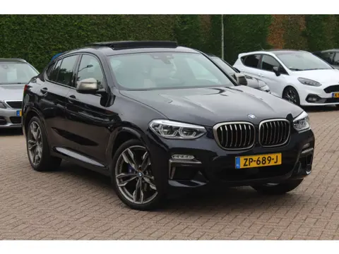 BMW X4 M40i High Executive / Trekhaak / Panoramadak / Camera / Head-up / Luxe Leder / 21'' / Harman 