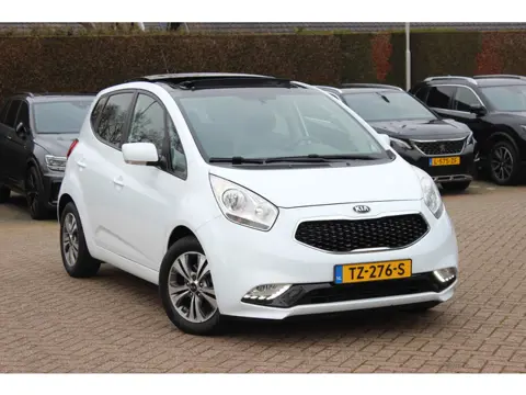 Kia Venga 1.4 CVVT Edition / Panoramadak / Camera / Half leder / Keyless / Navigatie / 16'' / Blueto
