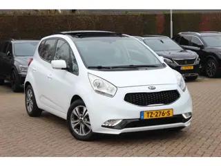 Kia Venga 1.4 CVVT Edition / Panoramadak / Camera / Half leder / Keyless / Navigatie / 16'' / Blueto