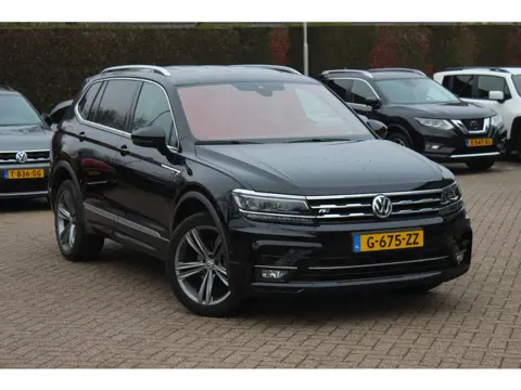 Volkswagen Tiguan Allspace 1.5 TSI Highline Business R / Trekhaak / Camera / Navigatie / Keyless / 1