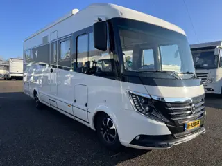 NIESMANN BISCHOFF ARTO 77E 177pk Aut Leder Lithium Solar Luchtvering v/a geen Hefbed