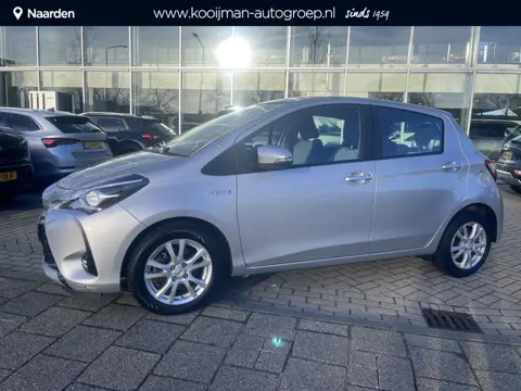 Toyota Yaris 1.5 Hybrid Active Lmv|Camera