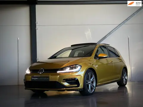 Volkswagen Golf 1.4 TSI ACT Highline, Panoramadak, Trekhaak, Leer, Clima, Digital Dashbaord