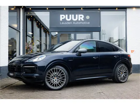 Porsche Cayenne Coupé 3.0 E-Hybrid Platinum Edition Sport Design - Moonlight Blue - 360 view - Trekh