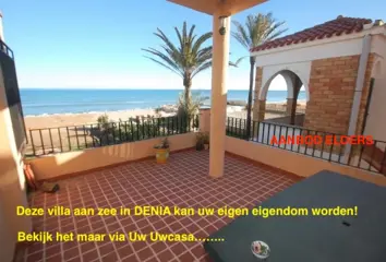 Uw eigen mooie Villa direct aan zee in DENIA met 3 parkings en