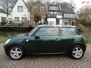 Mini Mini 1.6 Cooper Clima Cruise Historie Youngtimer Keurige auto