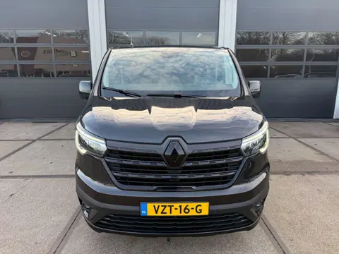 Renault Trafic 2.0 dCi 170 T29 L2H1 DC Luxe Black Edition
