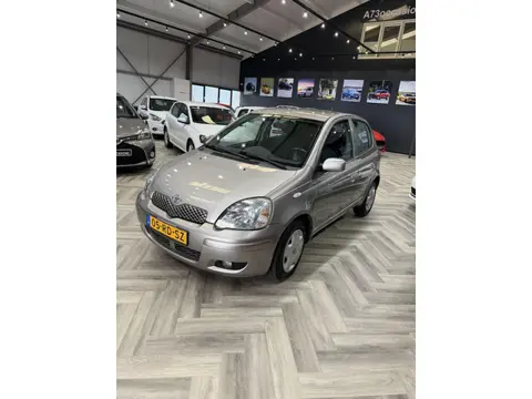 Toyota Yaris 1.3 VVT-i S-Line