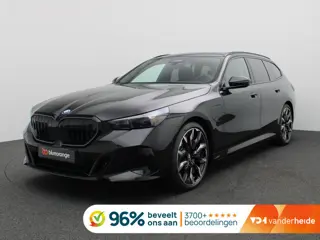 BMW 5-serie Touring 530e xDrive 299PK Aut. M-Sport, Panoramadak, Head-Up Display, Stoelverwarming & 