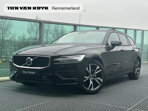 Volvo V60 2.0 B4 Essential Edition / Voor+achter+stuur verwarmd / Leder / BLIS / Camera achter / Pil