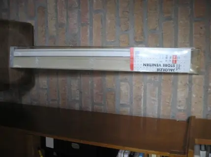 Jaloezie / luxaflex, wit, nieuw - afm: 130 x 75