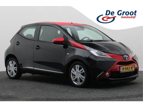 Toyota Aygo 1.0 VVT-i x-wave 5-Deurs, Climate, Camera, Bluetooth, LED, 15"