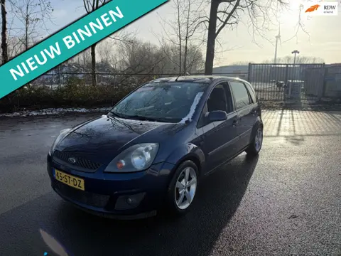 Ford Fiesta 1.6-16V Futura LEUKE AUTO ZO WEG PRIJSJE