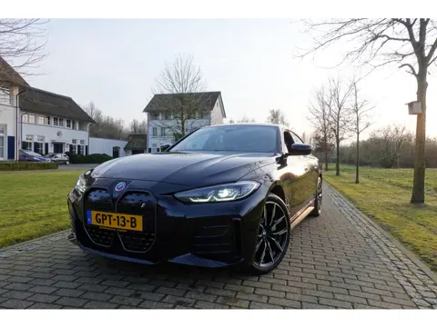 BMW i4 eDrive35 High Executive 70 kWh | Harman Kardon | Head-Up | LED | Schuif/Kanteldak | Adaptive 