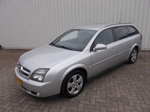 Opel Vectra Wagon 2.2-16V Elegance ( APK KEURING BIJ AFLEVERING! )