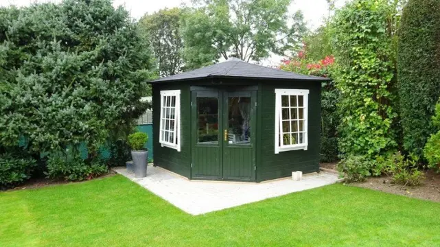 Tuinhuis-Blokhut 3055 G Plus: 300 x 300 x 272 (h) cm