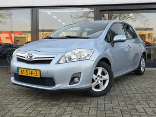 Toyota Auris 1.8 Full Hybrid Aspiration + CAMERA + KLIMA + LM VELGEN
