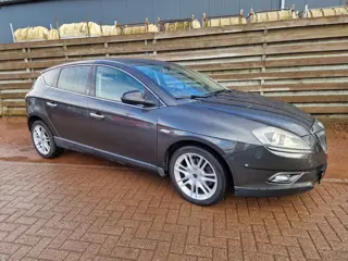 Lancia Delta 1.8-16V Di Platino Navigatie