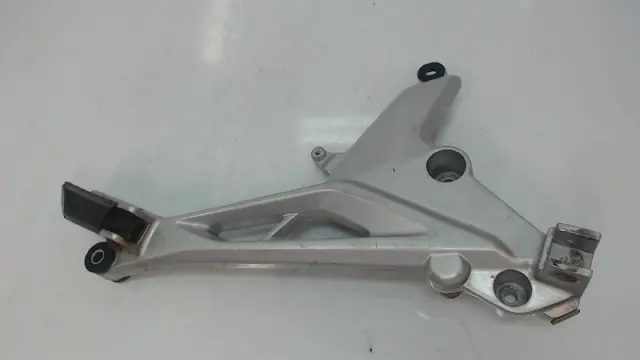 RECHTER SCHETSPLAAT Honda CBF 125 2010 - 2015