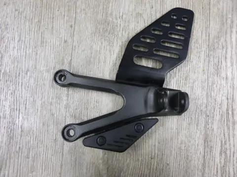 LINKER SCHETSPLAAT Yamaha YZF R6 2008 - 2009