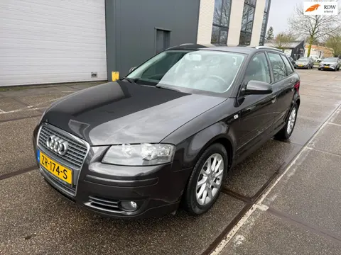 Audi A3 Sportback 1.4 TFSI Attraction / APK / NAP / AIRCO / 5DRS / BOEKJES / ZEER NETTE AUTO!!!!