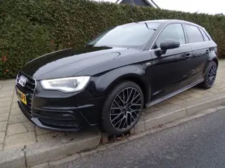 AUDI A3 1.2 TFSI ADRENALIN - 110 Pk-Navi-Cruise-LED-Blth-Media-PDC-Came