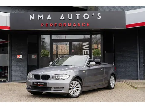 BMW 1-serie Cabrio 118i High Executive NETTE AUTO / ONDERHOUDEN / AUTOMAAT /