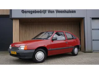 Opel Kadett 1.4i 60pk L 3Drs Origineel 1 Familie eigenaar! *APK 24-05-2027* 56959km!