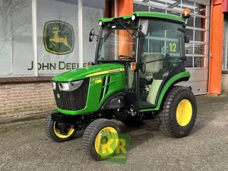 John Deere 2032R-696233