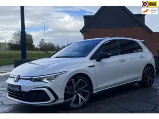 Volkswagen GOLF 1.5 eTSI R-Line/ Virtual CP/ Pano/ IQ-light/ Sfeer/Cam/19"/Keyless