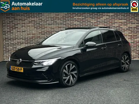 Volkswagen Golf 1.5 eTSI R-Line Business | Achteruitrijcamera | Panorama | Stoel-/stuurverwarming | 