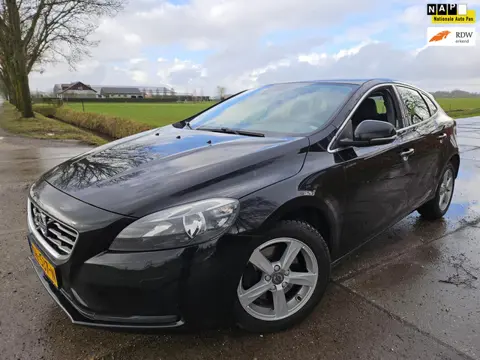 Volvo V40 2.0 D2 Momentum/ navi/ bj 2016 ( euro 6)