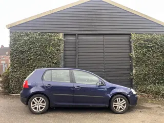 Volkswagen Golf 1.6 FSI-SCHAAFSCHADE -AIRCO-NAVI-BLUETOOTH-TREKHAAK