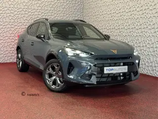 CUPRA Formentor 1.5 TSI 150 PK BENZINE CAMERA STOEL/STUUR ELEK.KLEP VERW. LED LEER CARPLAY ZWARTE.HE