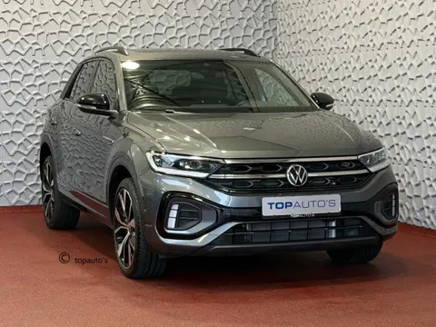 Volkswagen T-Roc 1.5 TSI 150PK R-LINE EVO IQ LIGHT PANO ALCANTARA ELEK.KLEP CARPLAY STOEL/STUUR VERW
