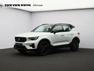 Volvo XC40 2.0 B4 Plus Black Edition / Nubuck Bekleding / Harman Kardon / Stoel+Stuurverwarming / Ad