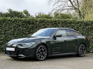 BMW i4 M50 | M-Sport | CoPilot | Schuif-/Kanteldak | Carbon Exterieur | Laser | Stuur + Stoelverw. |