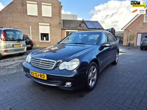 Mercedes-Benz C-klasse 180 K. Classic 6 Vers. 177807 Km !!!