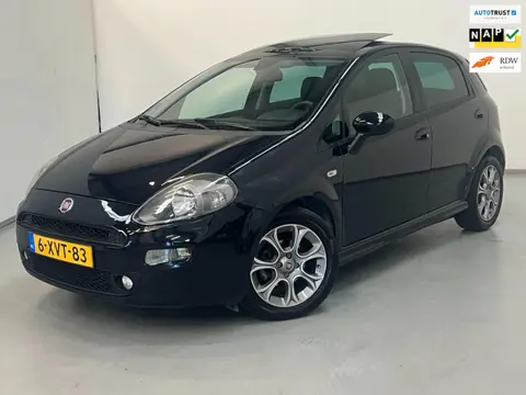 Fiat Punto Evo 0.9 TwinAir Lounge / NL-auto / Pano / Clima