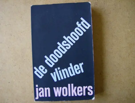 De doodshoofd vlinder adv6805