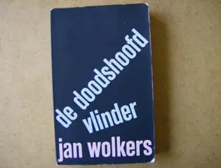 De doodshoofd vlinder adv6805