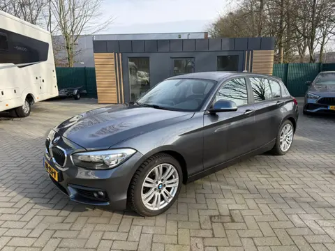 BMW 1-serie 118i Corporate - Automaat - Clima - Navigatie - Origneel NL - Volledig Onderhouden - NAP
