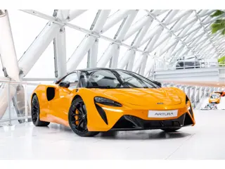 McLaren Artura 3.0 V6 Plug-in | 700pk | CF Wing | Louvres | CF Interior | Nw pr € 325.650,- |
